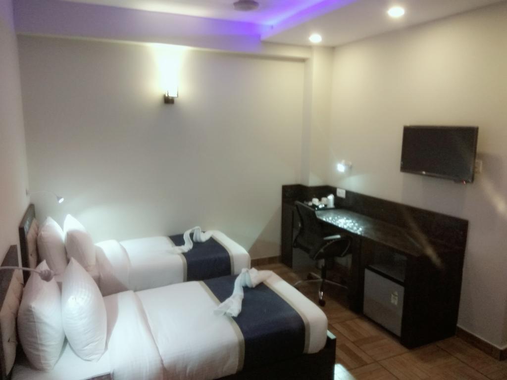 Hotel The Park Residency Greater Noida Exterior foto